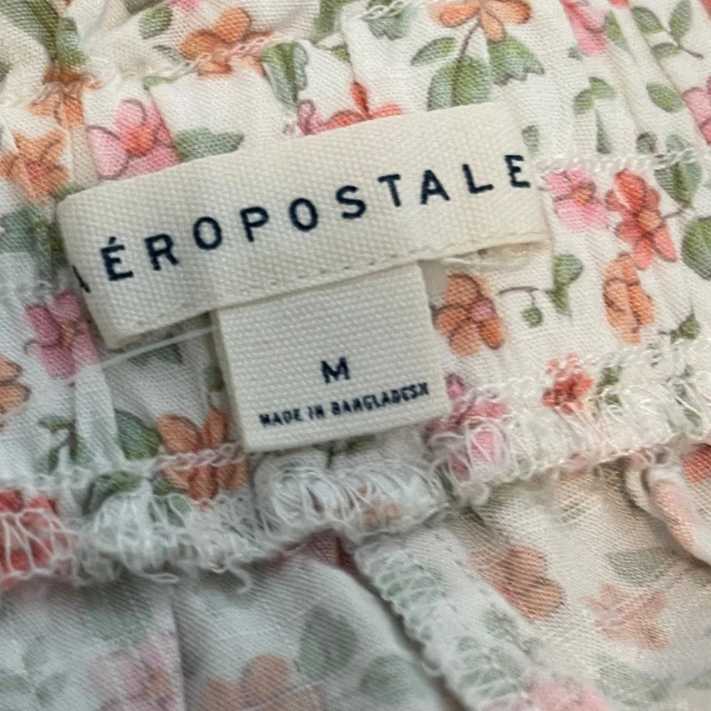Aeropostale Womens Set Size Medium White Floral Crop Top and Shorts Two Piece - Picture 6 of 14